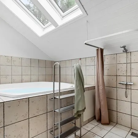 Awesome In Vaeggerlose With Sauna Semesterbostad Bøtø By